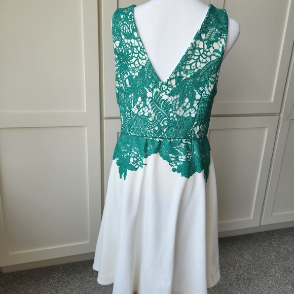 Moulinette Soeurs Arbor Lace Fit And Flare Cocktail Dress Green Cream Skirt 4 - Picture 3 of 17